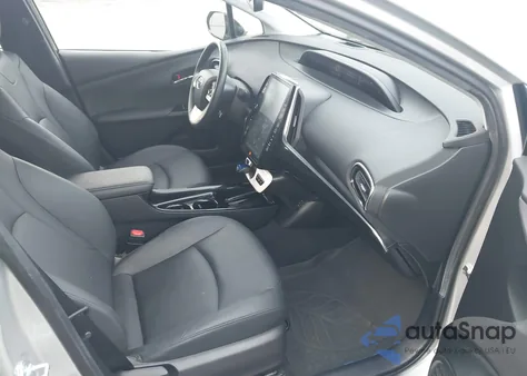 2017 Toyota Prius Prime z USA, uszkodzony, nr VIN JTDKARFP8H3018304